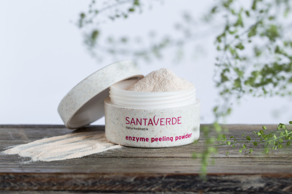 Das enzyme peeling powder von Santaverde für empfindliche Haut.