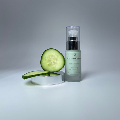 Unlike the common belief, the cucumber is indeed a fruit and not a vegetable. Very rich in vitamins B, C and E but also in provitamin A, the cucumber is a concentrate of freshness which gives life to the driest skins and brings a radiant aspect to dull complexions. Its active ingredient offers moisturizing, soothing and astringent properties as well as an anti-ageing action.