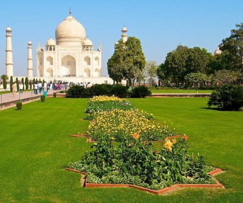 Taj-Mahal Garden