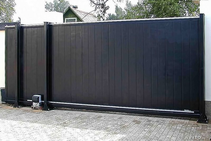 black gate installed