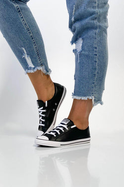 black converse dainty