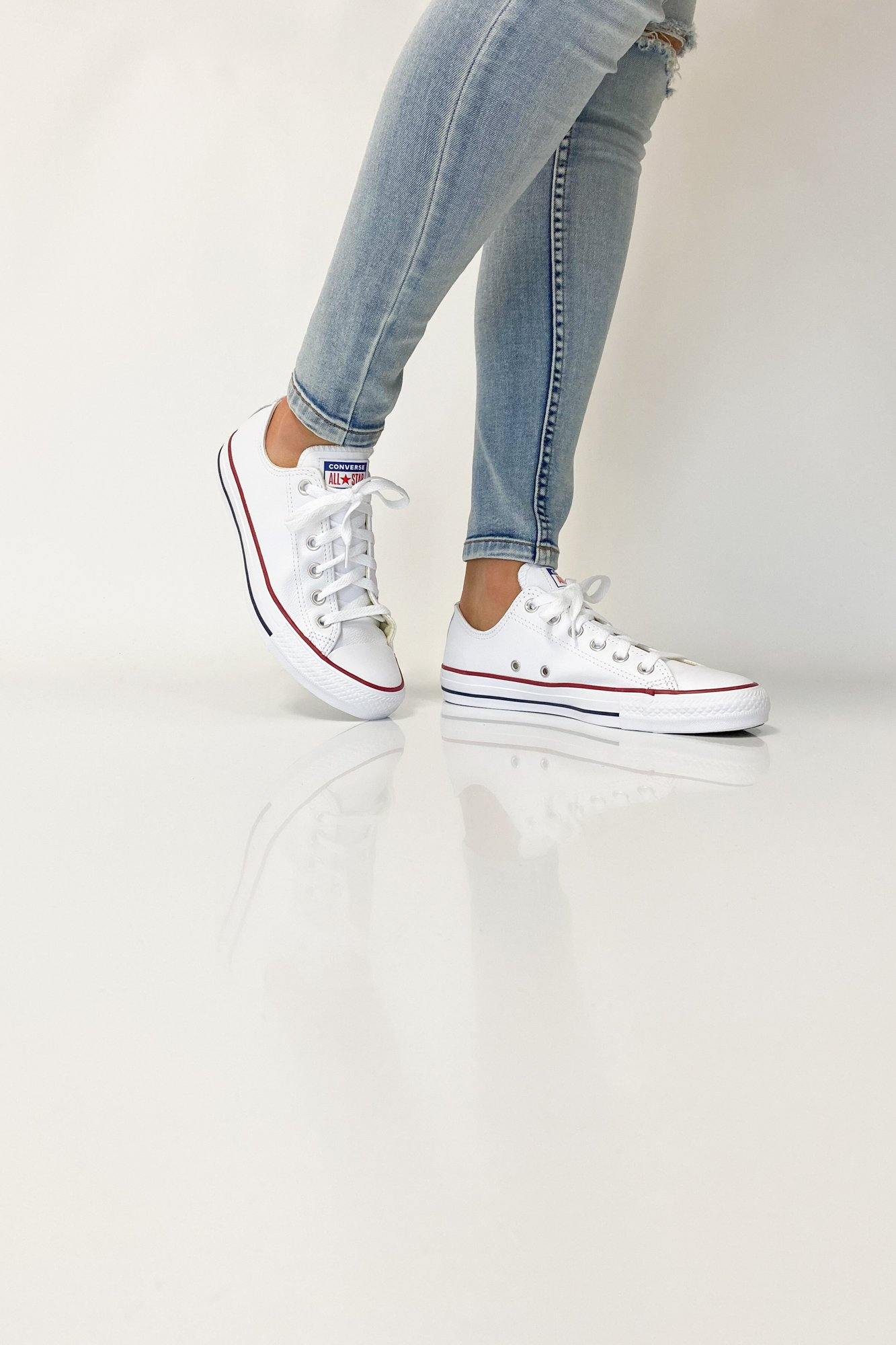 converse chuck low white