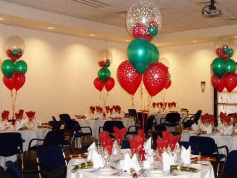 red green white christmas balloon table decoration