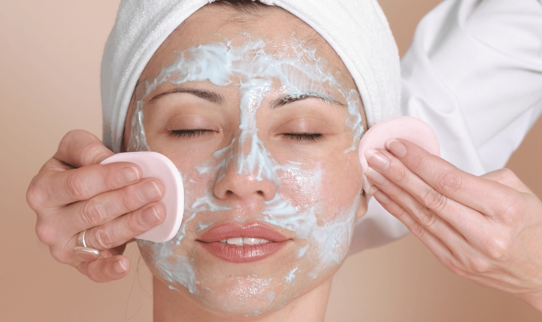 AHAs, BHAs, and PHAs – Different types of chemical exfoliants