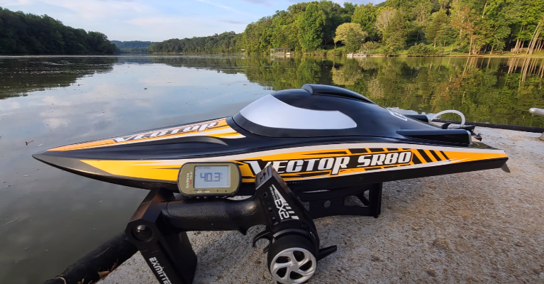 Vector SR80 Brushless 45mph  High Speed Boat with Auto Roll Back Function and ABS Plastic Hull (79804) RTR