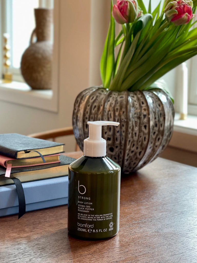 body lotion fra Bamford som gir fuktighet og reduserer spenning i kroppen 