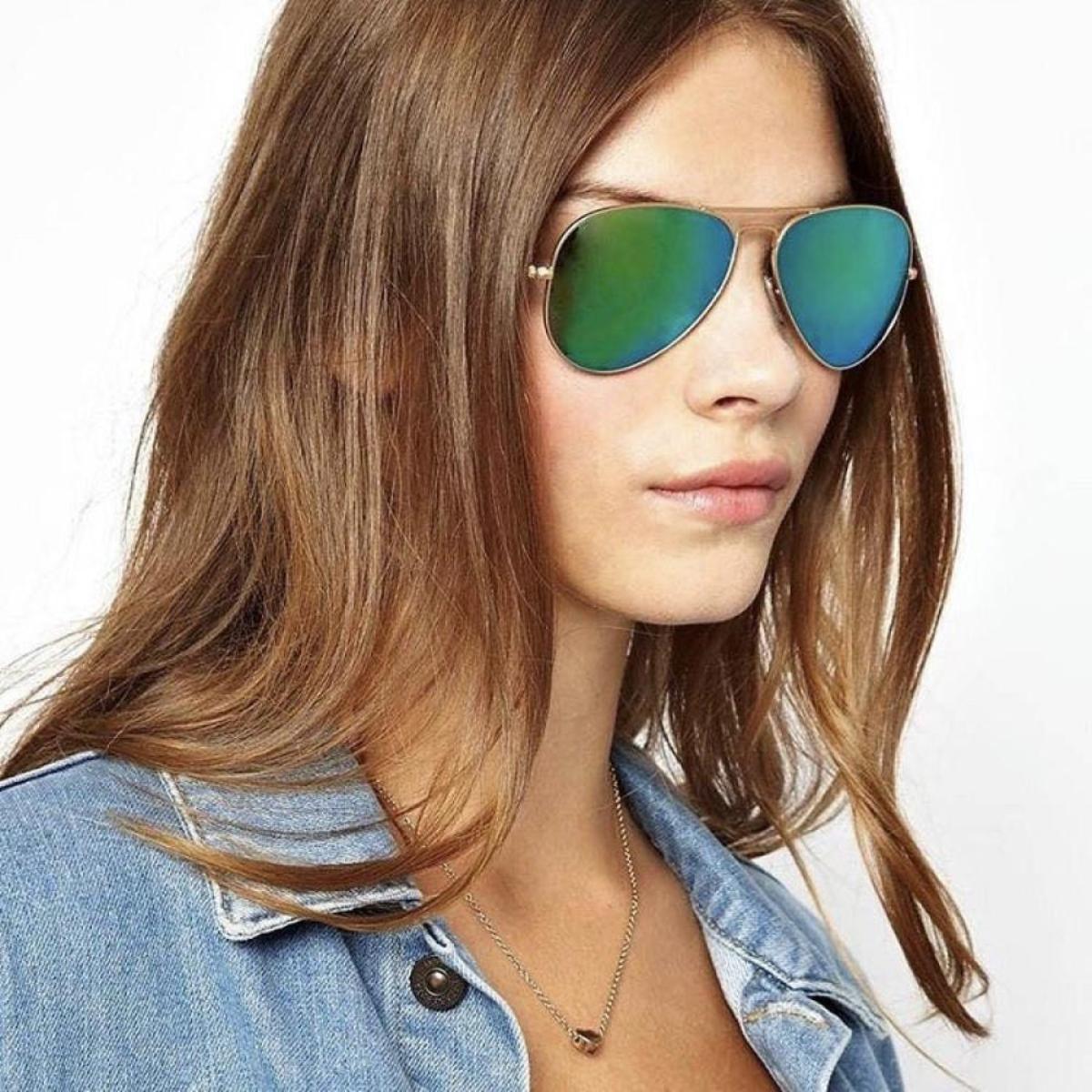 green mirrored aviators