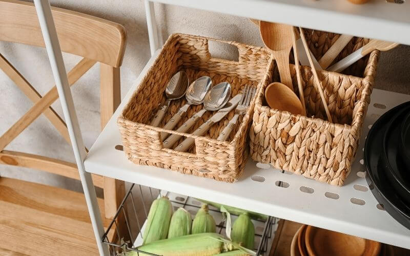 Utensil basket storage