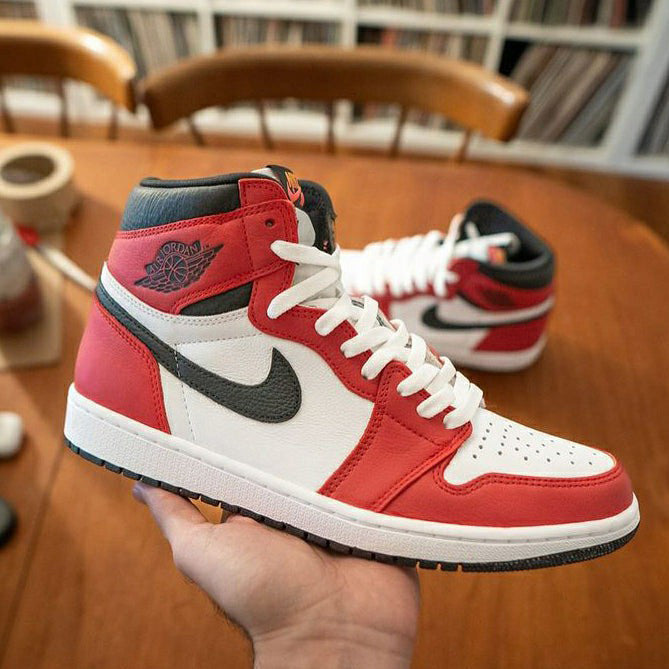 Nike Air Jordan 1 Retro High Chicago Sneakers Shoes