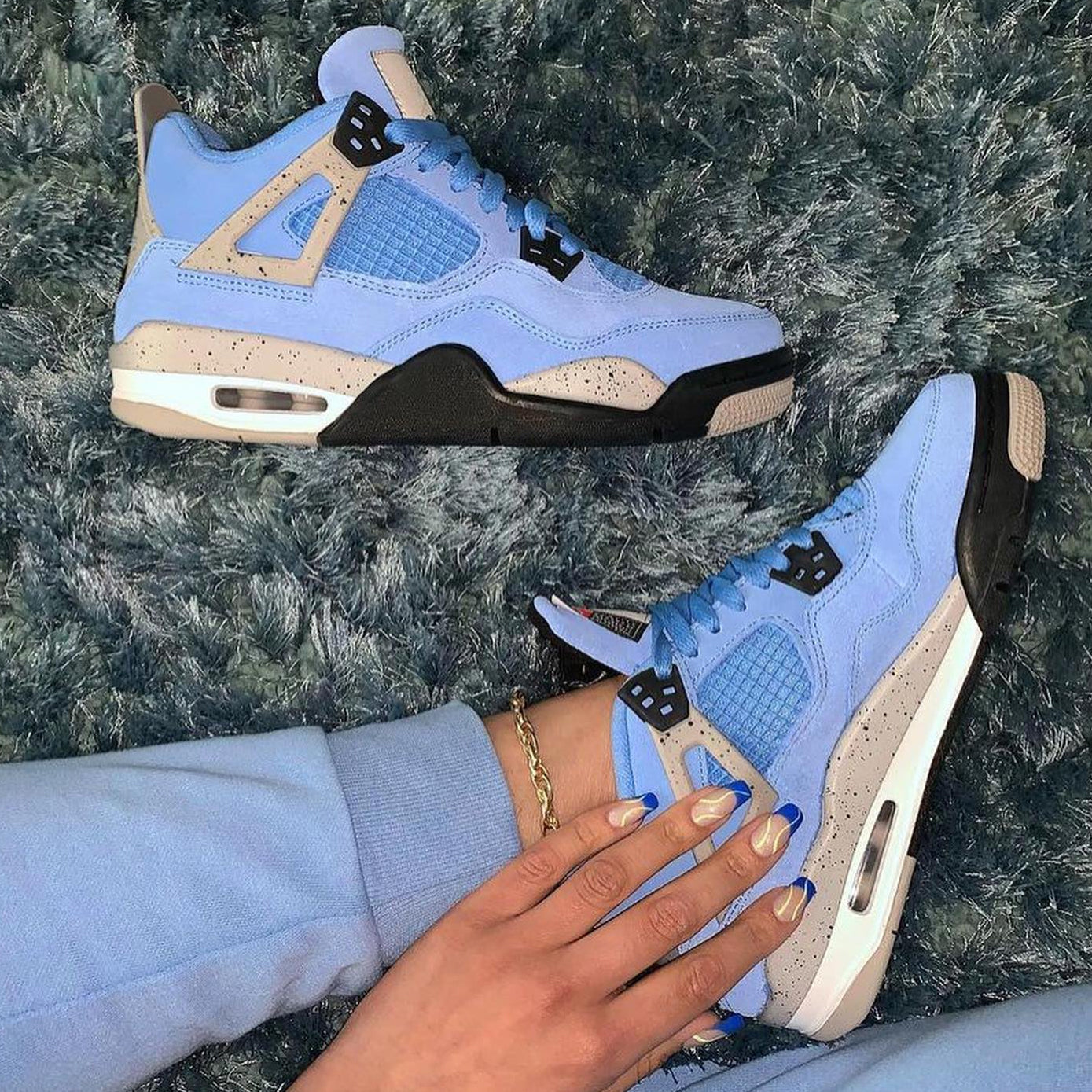 Nike Air Jordan 4 Retro University Blue Sneaker