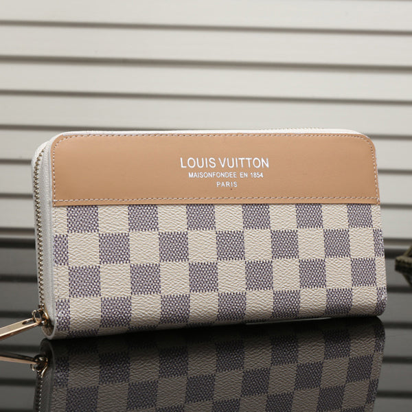 Louis vuitton LV New fashion handbag is simple