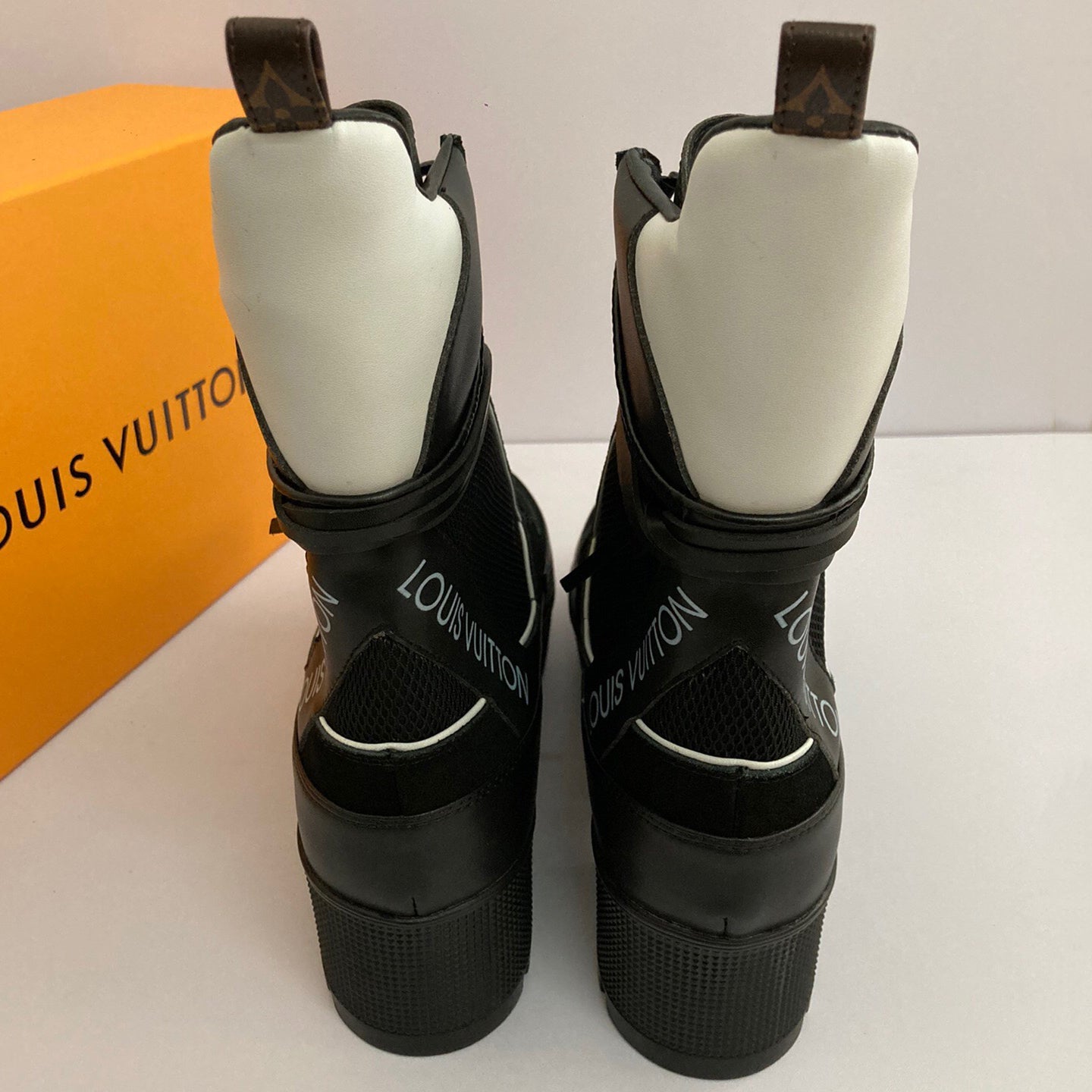 LV Louis Vuitton Fashion Classics Leather Long Style Boots Shoes