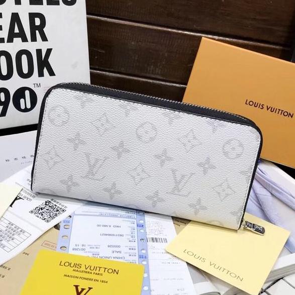 Louis Vuitton Fashion Leather Zipper Wallet Purse