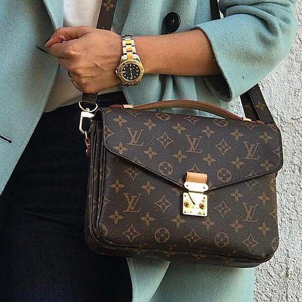 Louis Vuitton LV Pochette Metis Monogram Women's Handbag Sho