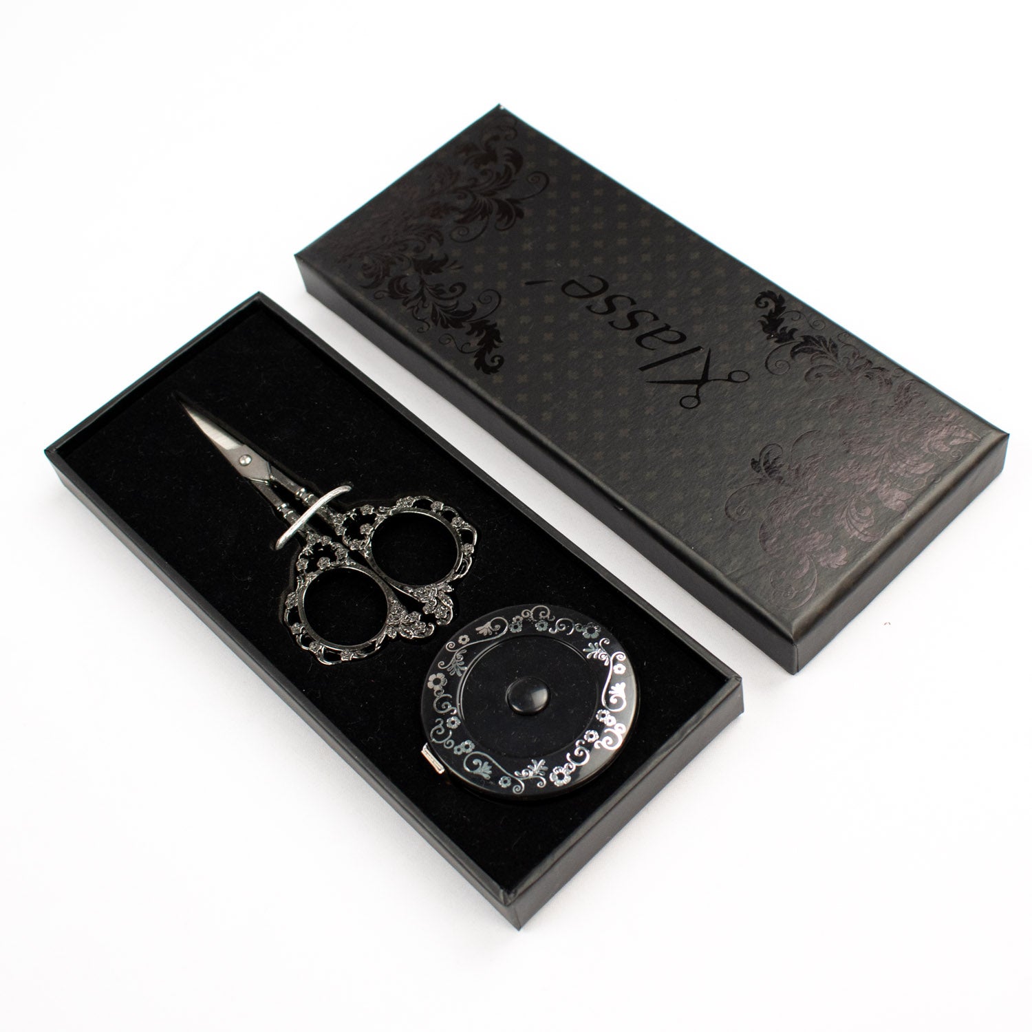  Klasse Black Embroidery Scissor and Tape Measure Gift Set