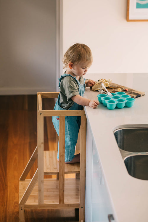 Bamboo Helper stand