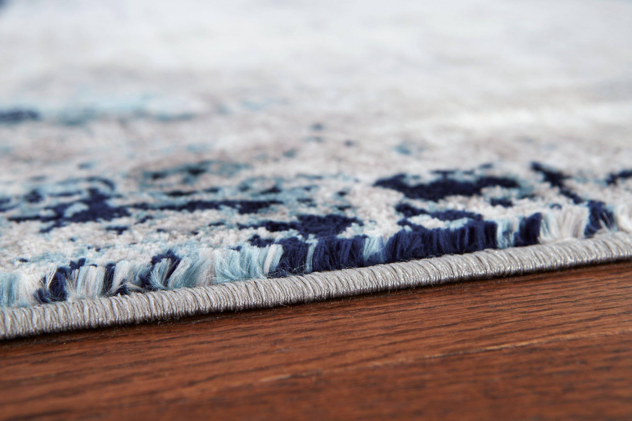 Rug by Leonelle Measuring 7'10" x 10'