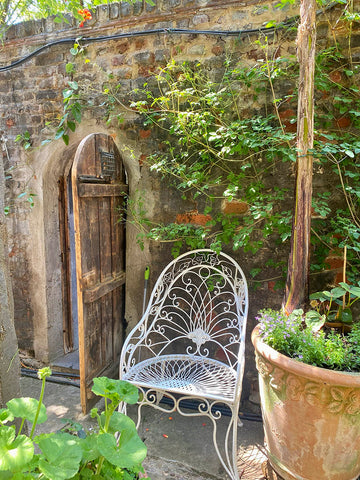 Inside the garden of Cardinal's wharf