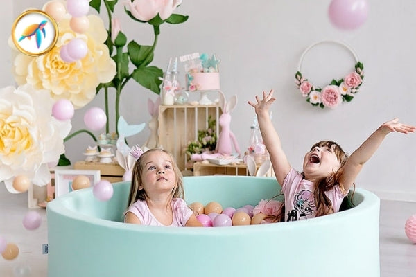 piscine a balle turquoise