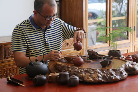 Lin Hanpeng in his studio in Yixing.