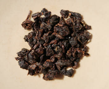 Aged and Roasted Oolong Tea.