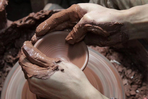 Nixing teaware being wheeled by an artist.