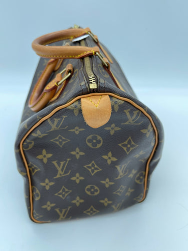 Louis Vuitton Epi Speedy 25 Hand Bag Toledo Blue M43015 LV Auth 39534  Leather ref.881597 - Joli Closet