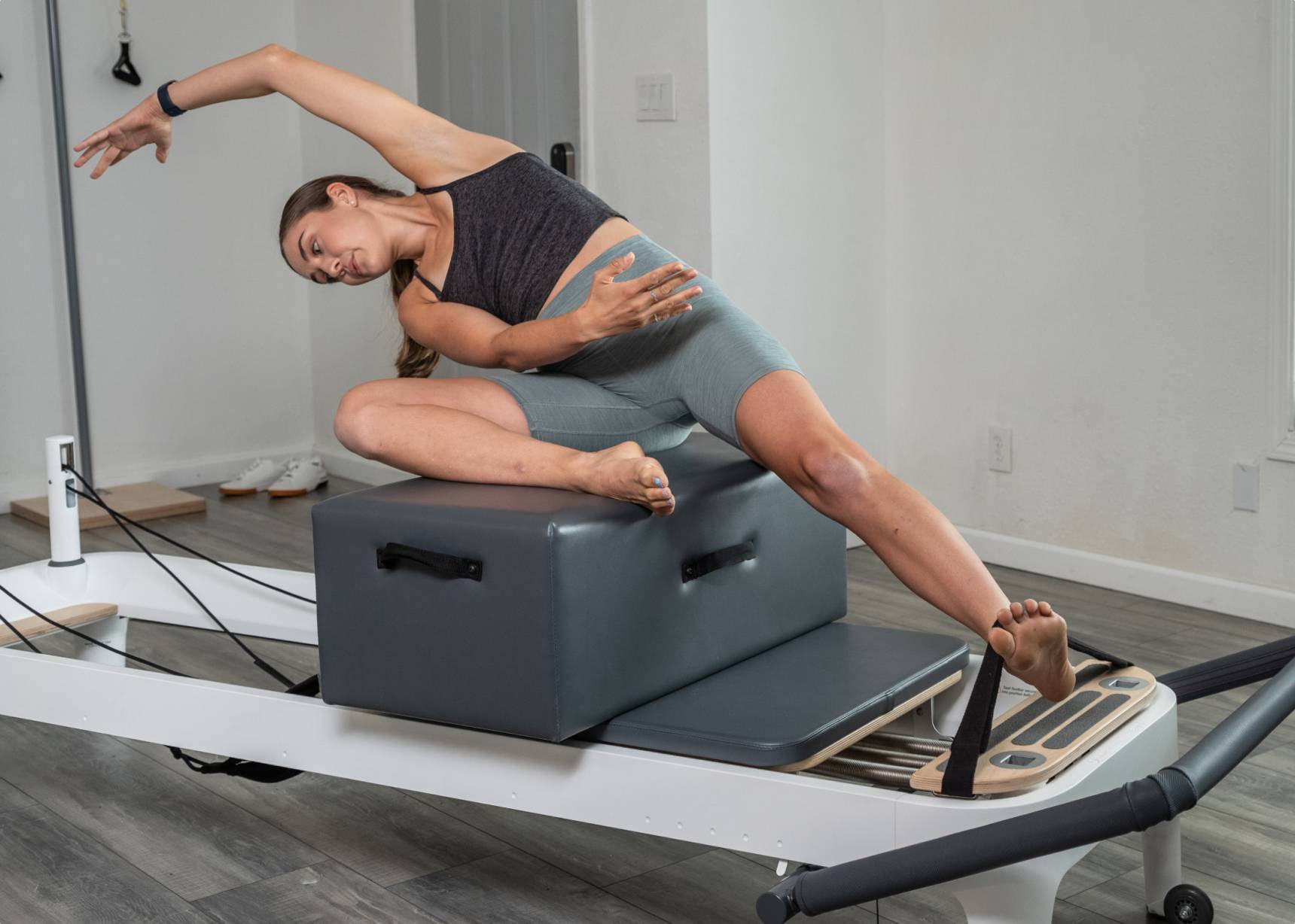 NEW MODEL SHOWS IMPORTANCE OF FEET, TOES IN BODY BALANCE — Pilates