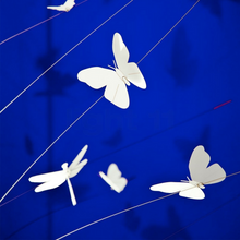 Carica l&#39;immagine nel visualizzatore di Gallery, La festa delle farfalle lampada a sospensione (H.85 cm)
