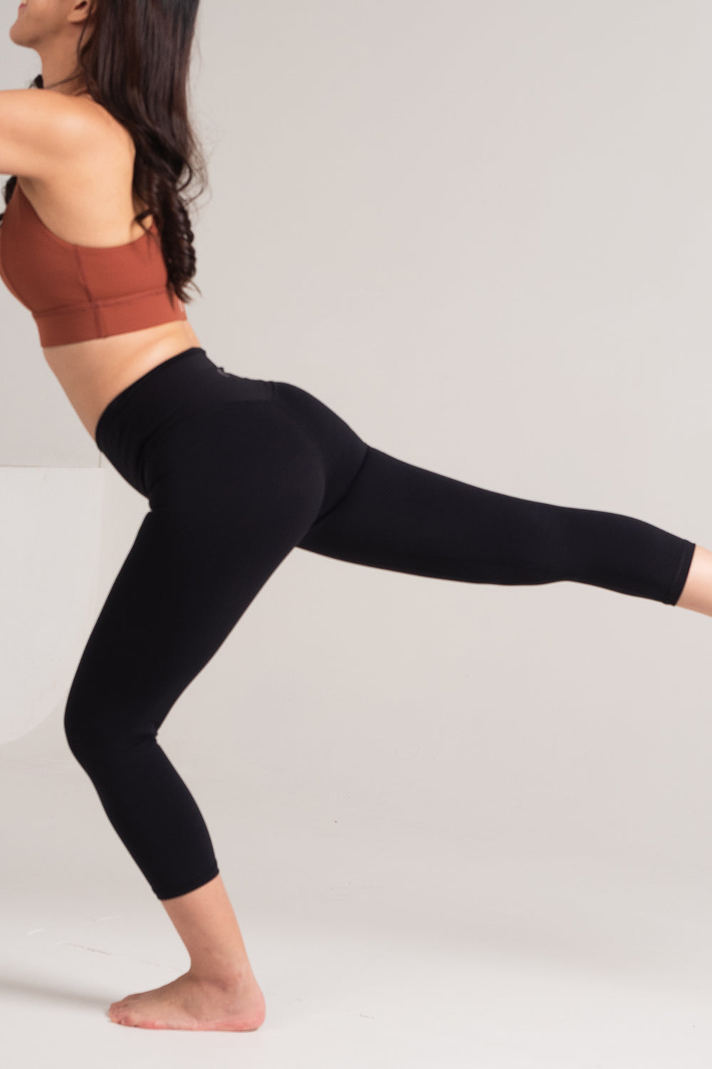 Lisa2 High-Waisted Capri Leggings, Sustainable Fashion