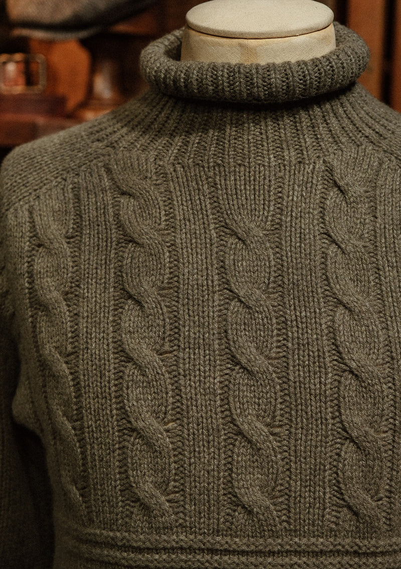 Clapperton Half Cable Knit Lambswool Sweater - Green – Thomas Farthing ...