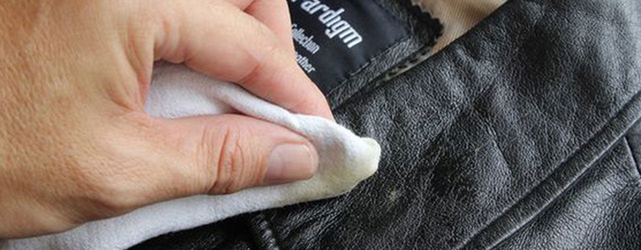 Clean Your Jacket Using A Dry Cotton Cloth 