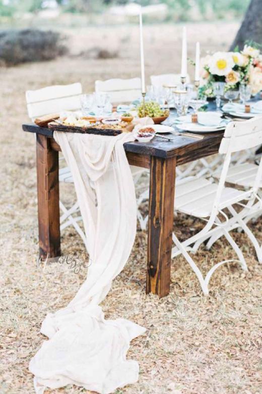 Ivory Flowy Chiffon Table Runner – Arcadia Designs