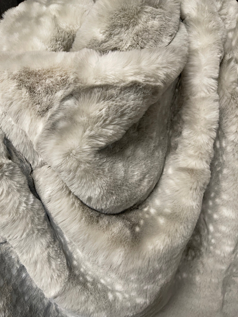 Grey Antelope Print Faux Fur Throw – Love, Ravin Collection