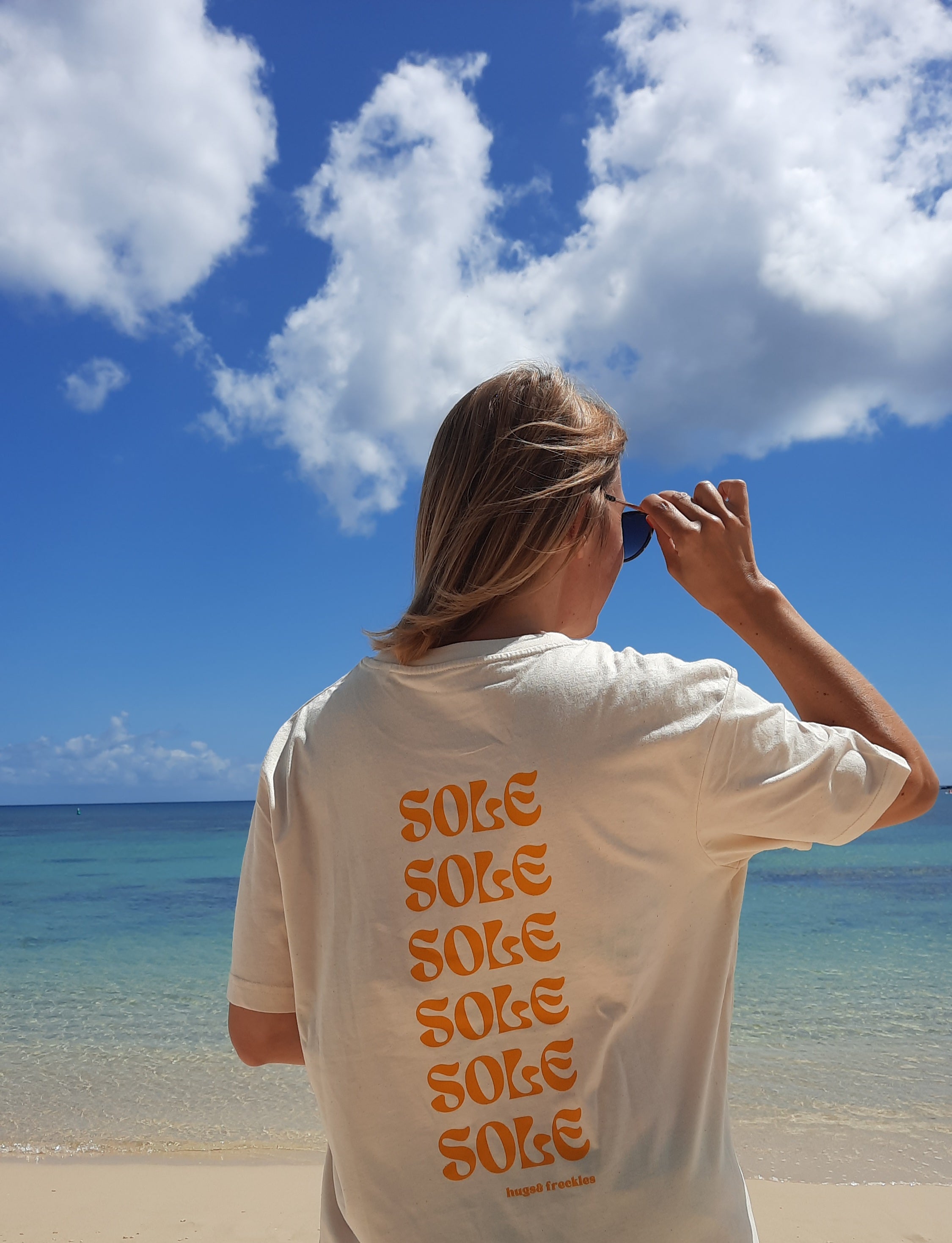 Hugs & Freckles Nachhaltiges T-Shirt Club Sole