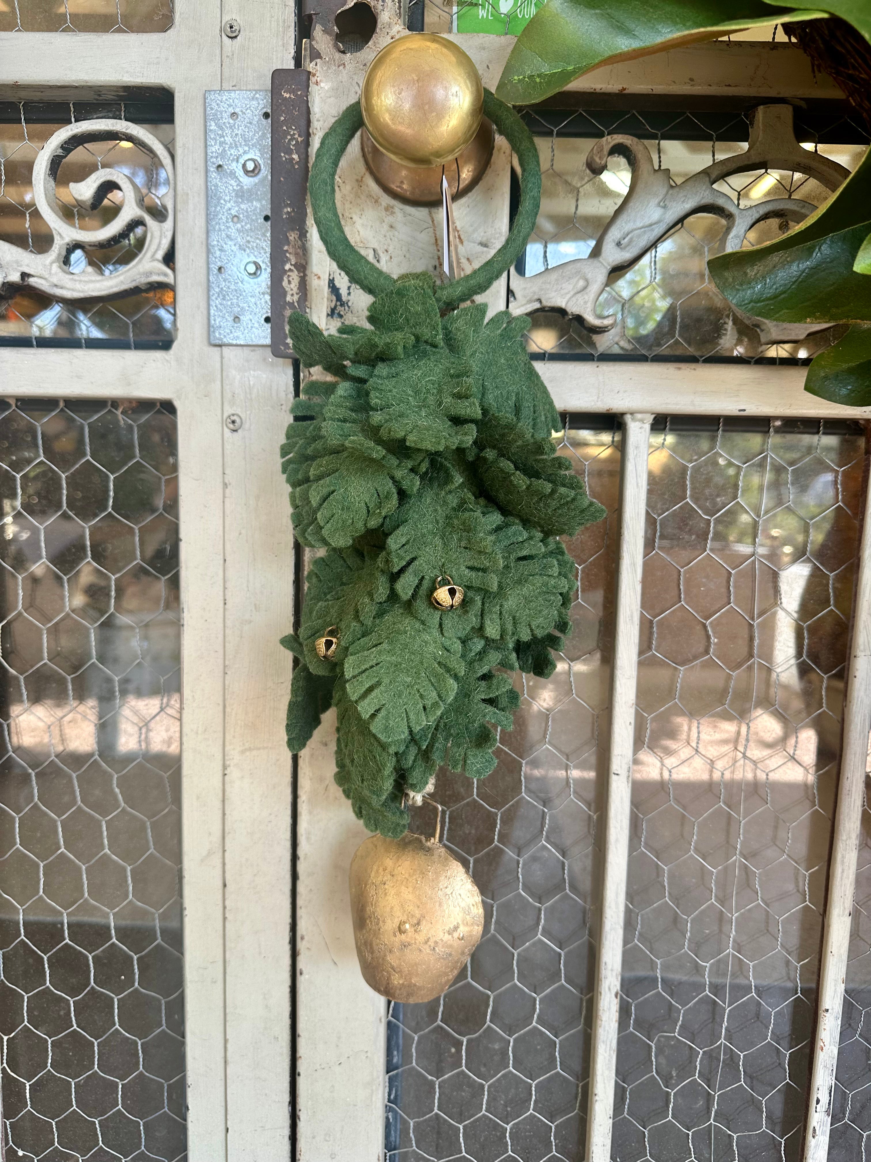 WOOL FELT DOOR HANGER W/ JINGLE BELLS & SLEIGH BELL