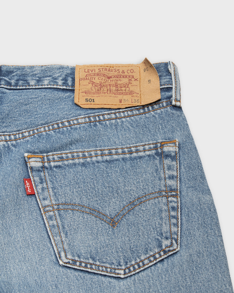 90s Vintage Levi's 501 medium blue denim jeans - Goldsmith Vintage –  Goldsmith Vintage Store