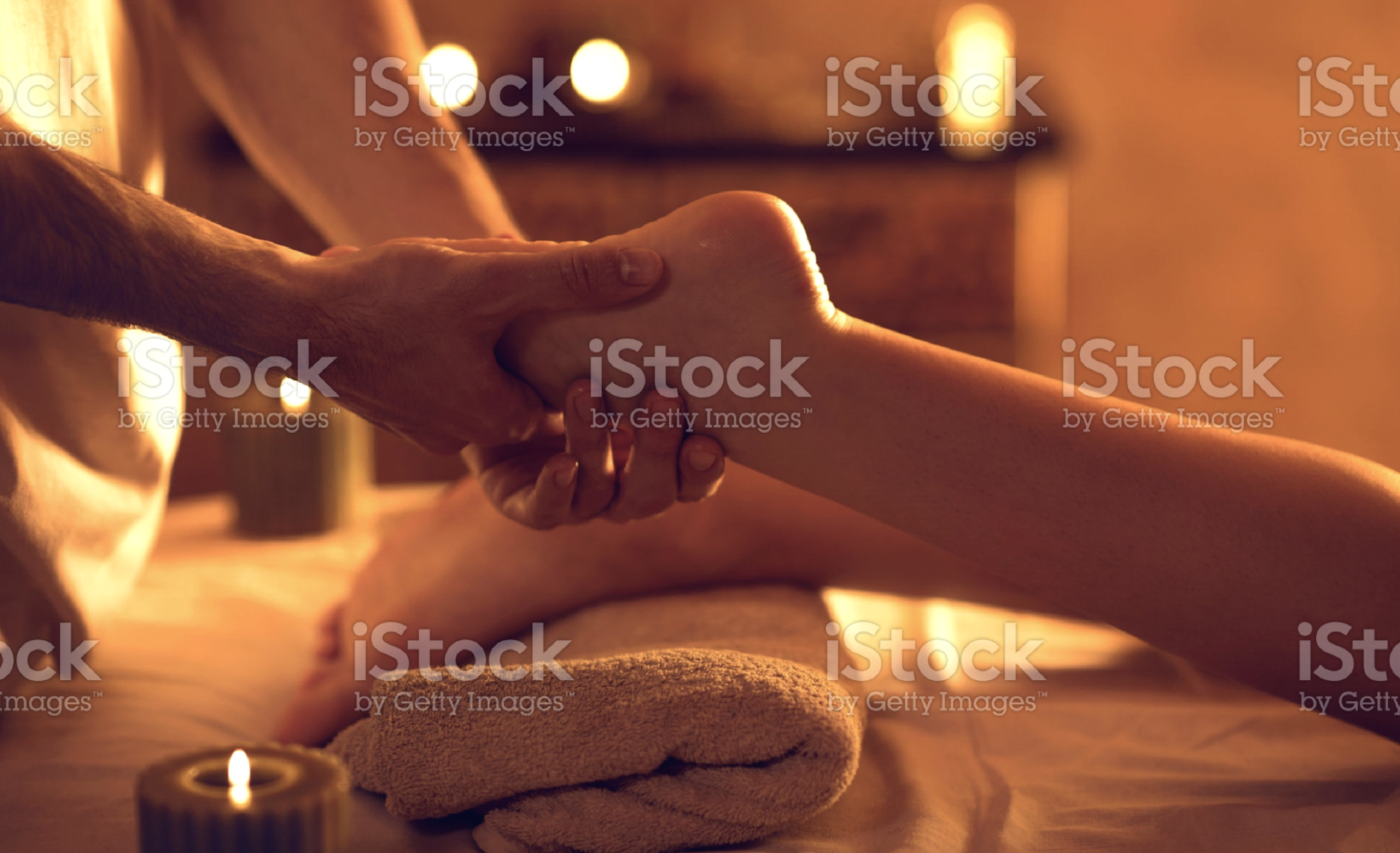 Guide de massage pour les pieds de votre partenaire