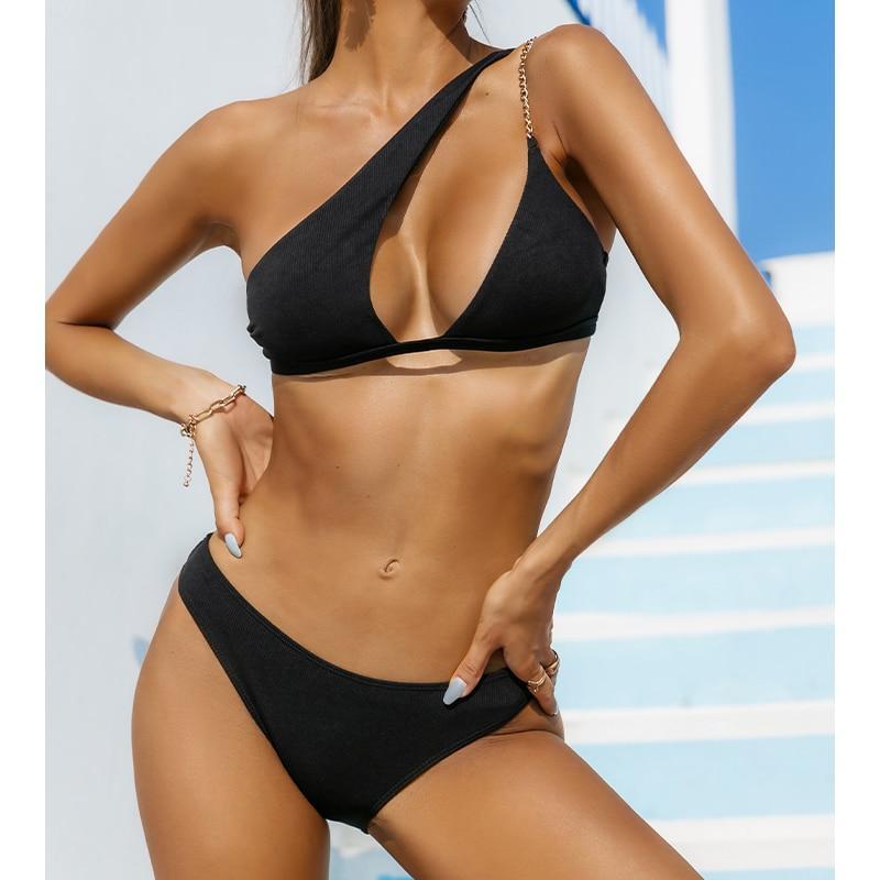 Black Bikini Woman Beach Fashion Trends