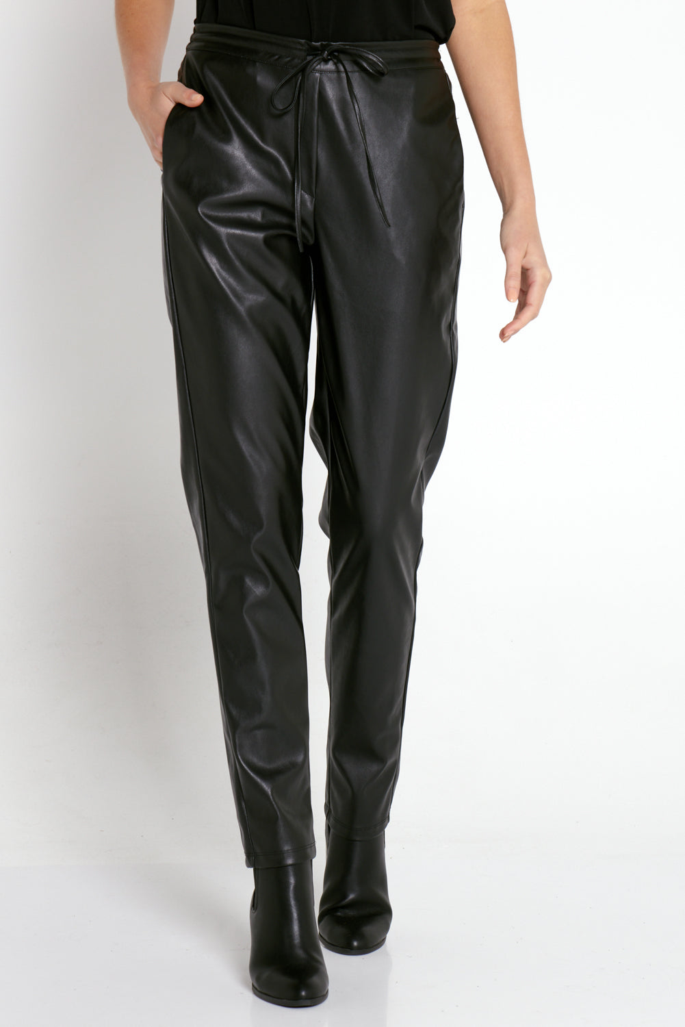 Vegan Leather Leisure Pants - Black