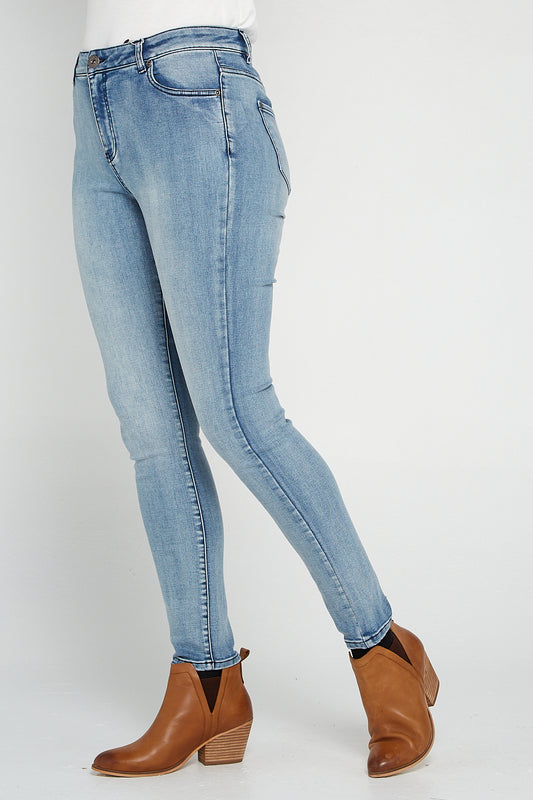 Emilee Jeans - Light Denim