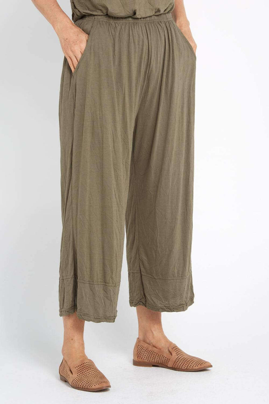 Pants for Mature Women - Purchase Pants for Women Over 40 Online – Tulio