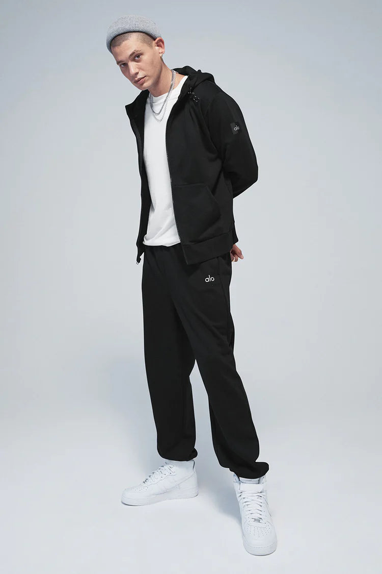 Accolade Sweatpant In Black