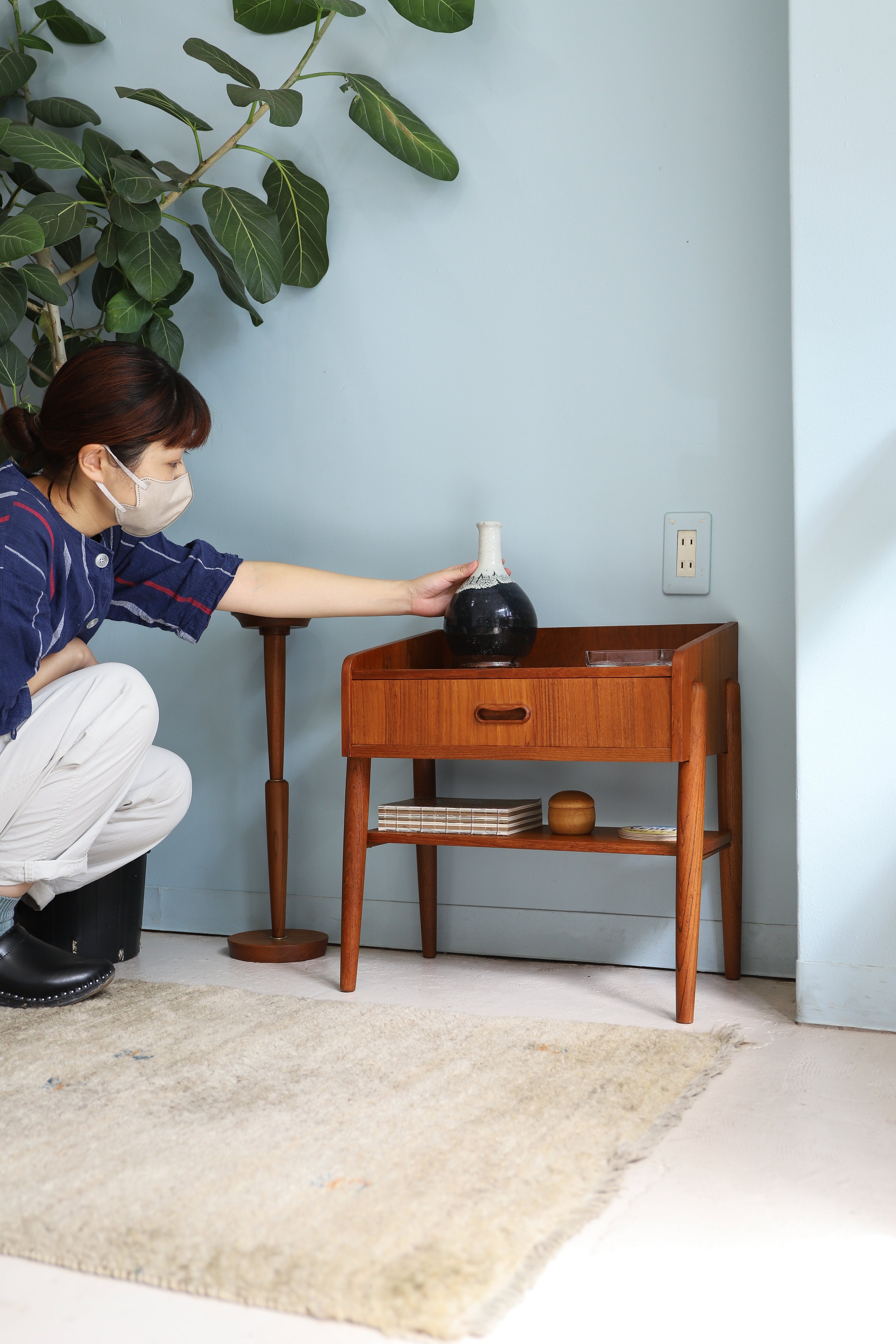 Danish Vintage Side Table with Drawer/デンマークヴィンテージ サイドテーブル 引き出し付き チーク材 北欧家具