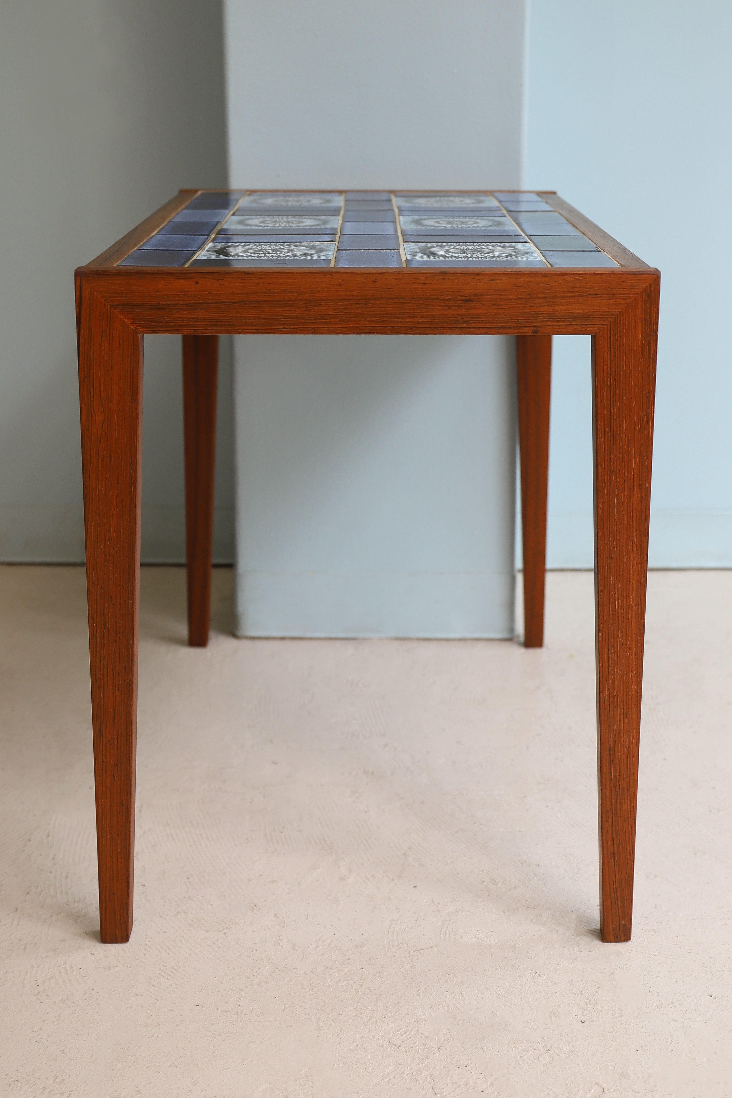 Danish Vintage Side Table Rosewood with Ceramic Tile/デンマークヴィンテージ サイドテーブル ローズウッド タイルトップ 北欧家具