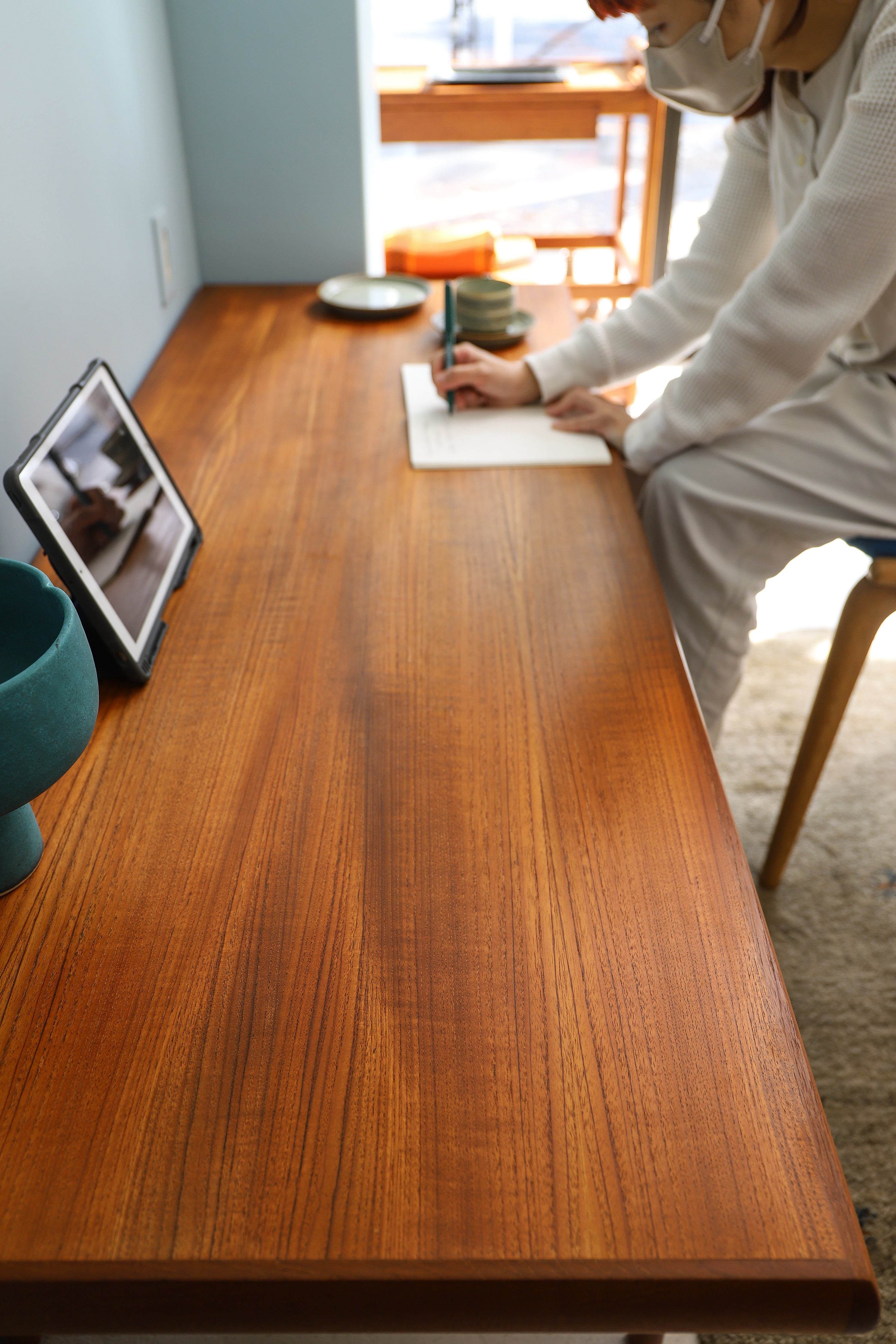 Danish Vintage Teakwood Coffee Table with Shelf/デンマークヴィンテージ コーヒーテーブル チーク材 棚板付き 北欧家具