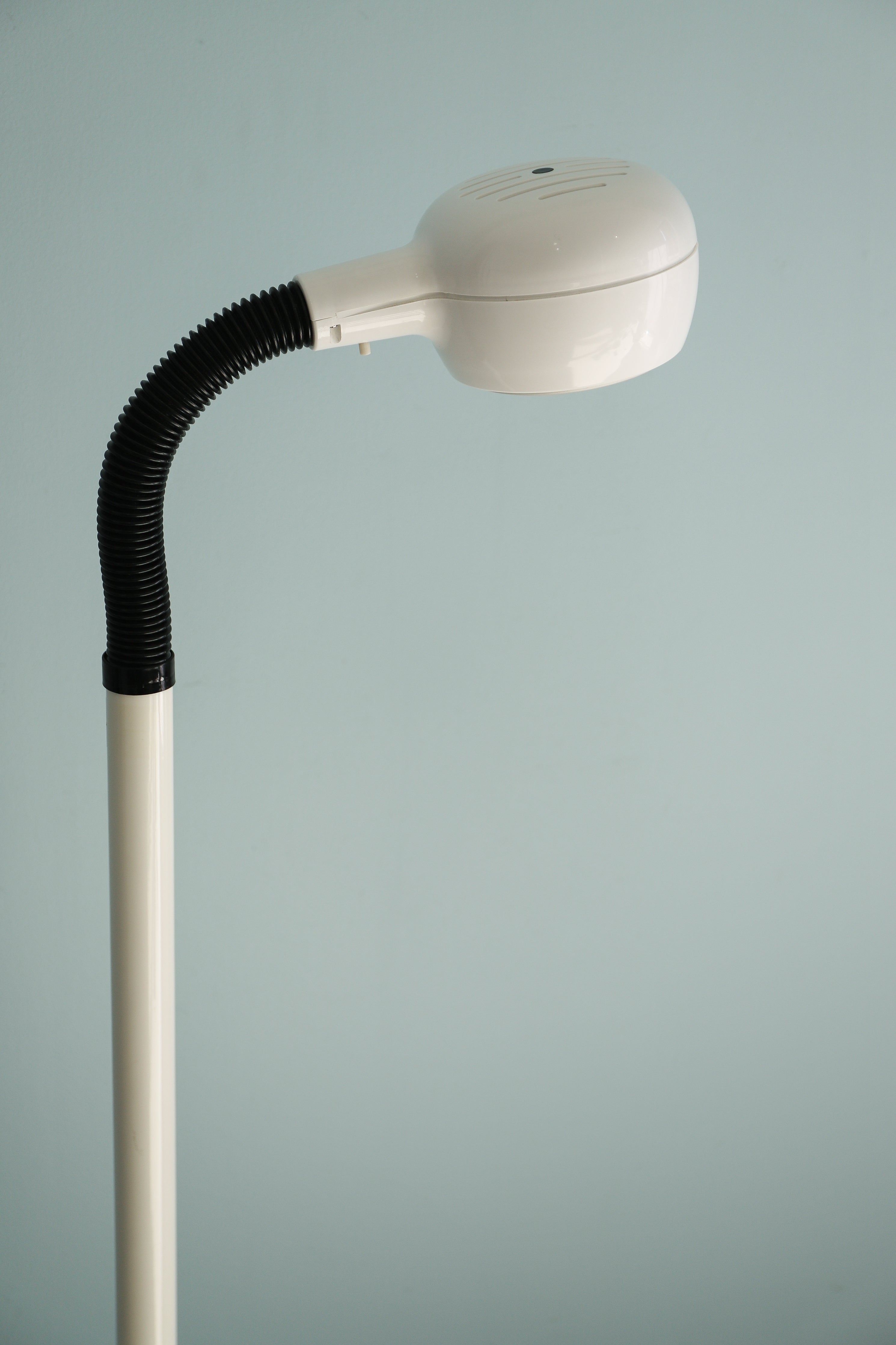 FAGERHULTS Germ Floor Stand Light/ファーゲルハルツ ジャーム フロアスタンドライト 間接照明 北欧デザイン