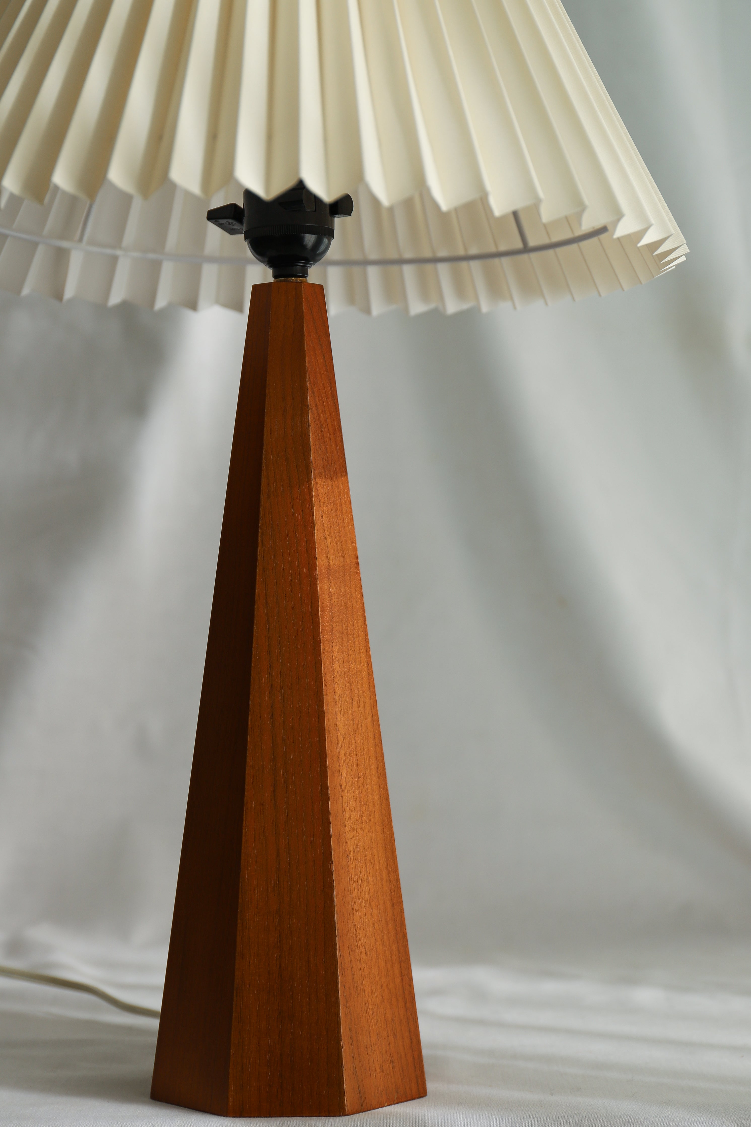 cosine Wooden Table Stand Lamp/コサイン 木製テーブルランプ 間接照明