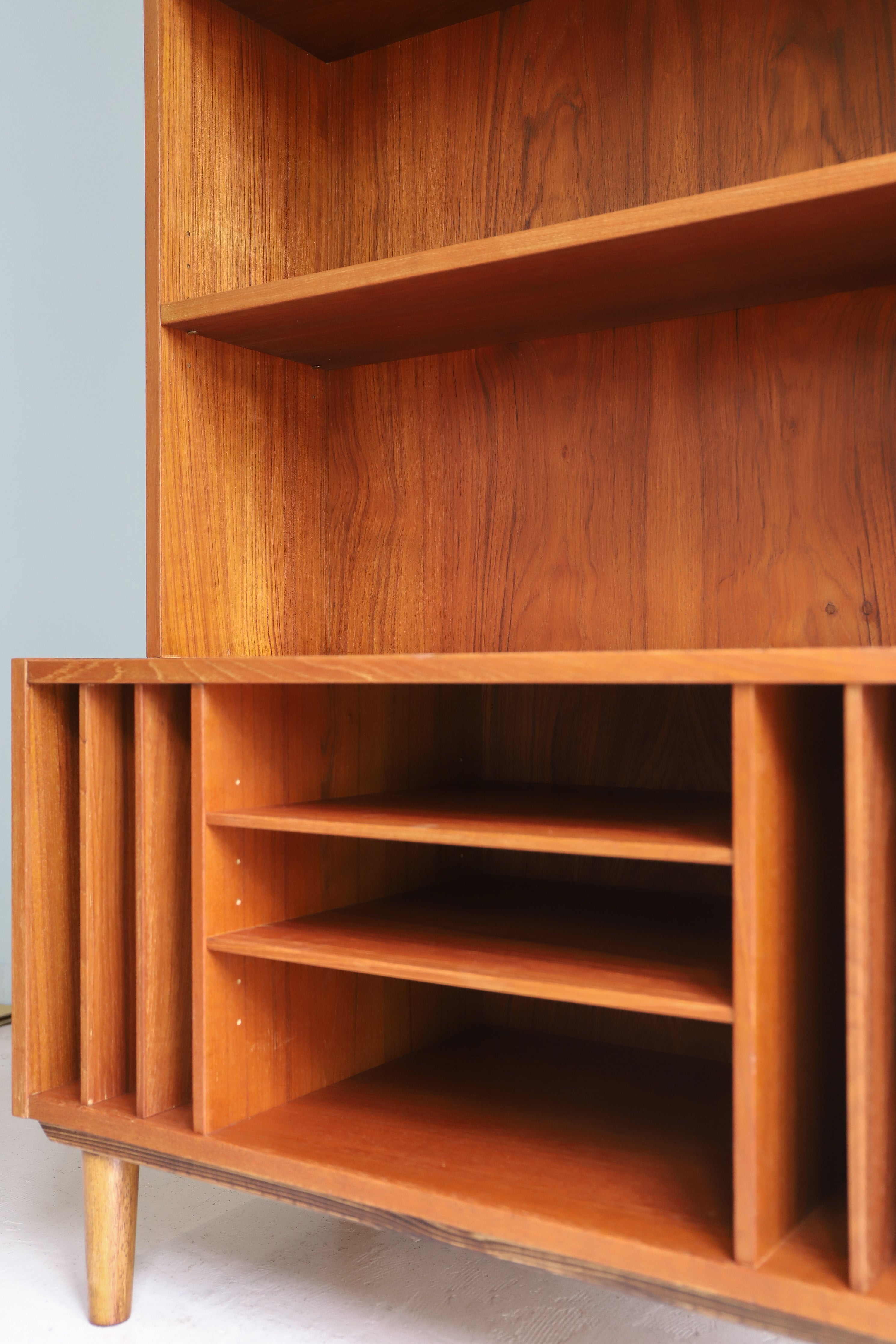 デンマークヴィンテージ ブックケース レコードシェルフ 本棚 チーク材 収納 北欧家具/Bookcase Record Shelf Danish Vintage Teakwood