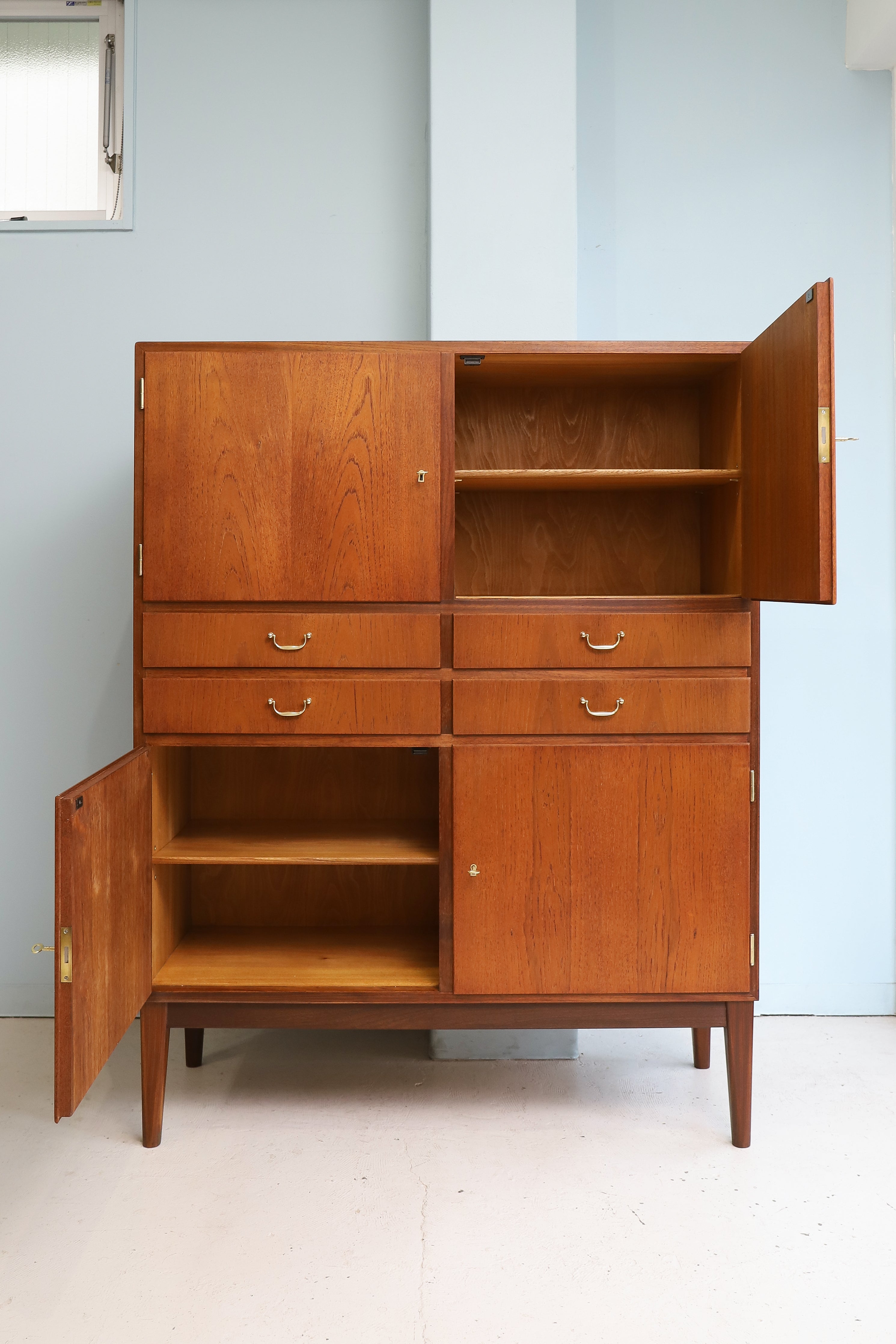 Danish Vintage High Cabinet/デンマークヴィンテージ ハイキャビネット 収納 ミッドセンチュリーモダン 北欧家具